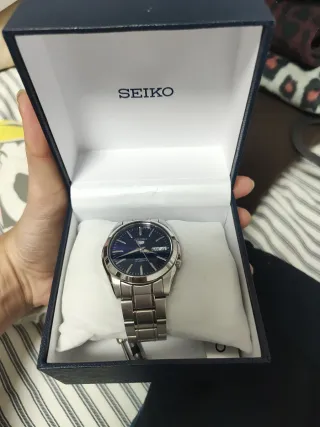 Reloj Seiko 5 Automático Azul y Plateado