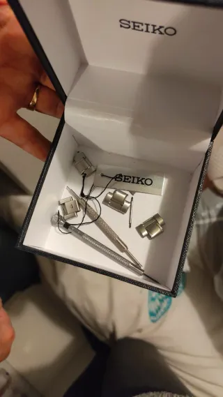 Reloj Seiko 5 Automático Azul y Plateado