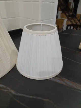 Dos Pantallas de lámparas plisada blancas