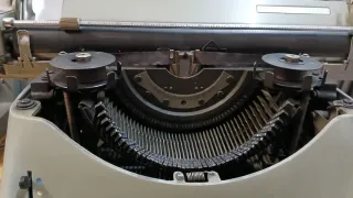Hispano Olivetti Lexicon 80 Máquina de Escribir
