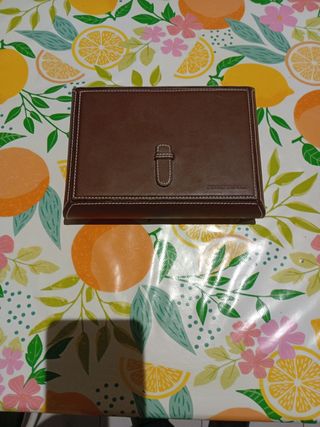 Caja recoge monedas u otros objetos Y kit manicura