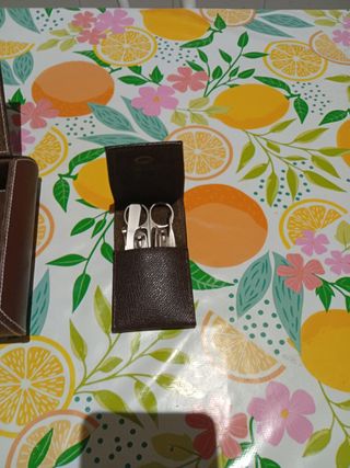 Caja recoge monedas u otros objetos Y kit manicura