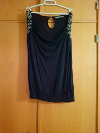 Top fiesta negro con pedreria plateada