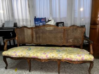 Divano in legno e vimini