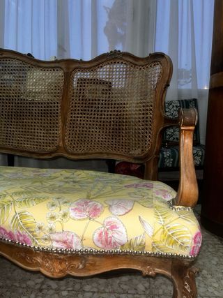 Divano in legno e vimini