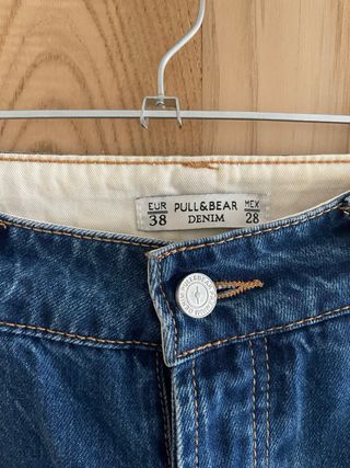 Pantalón vaquero desgastado azul