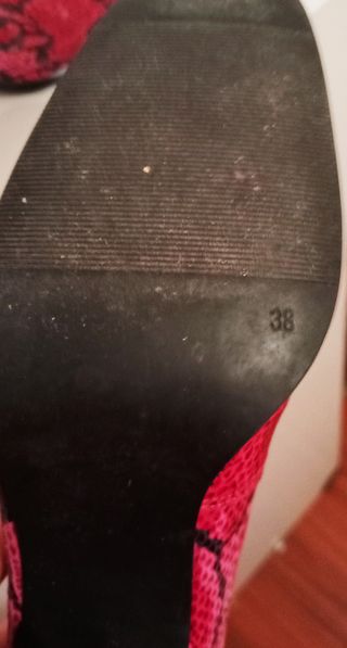 Zapatos de tacón serpiente rosa fucsia