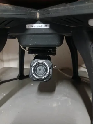 Dron Negro y Naranja