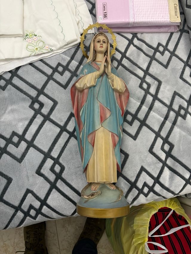 Estatua Virgen Inmaculada con Aureola