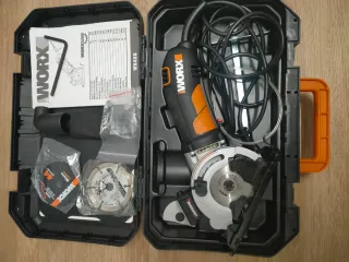 Sierra Circular Worx WX426 con Accesorios