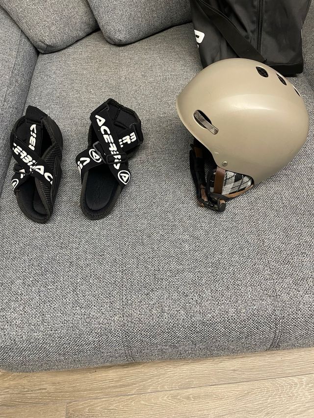 Casco snowboard  y coderas