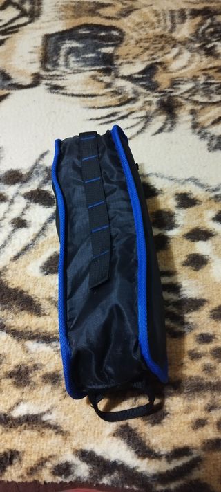 Silla plegable camping azul y negra