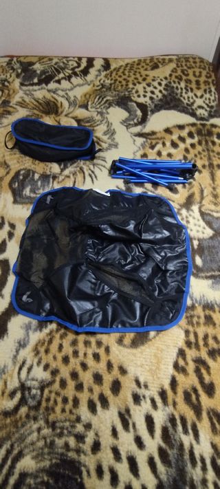 Silla plegable camping azul y negra