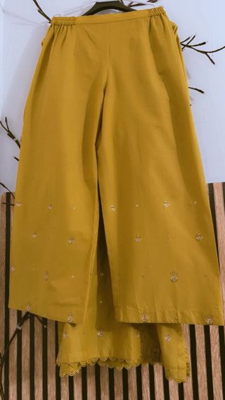 Vestido pakistaní dorado talla única