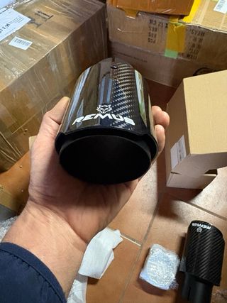 Salida de escape carbono Remus dos