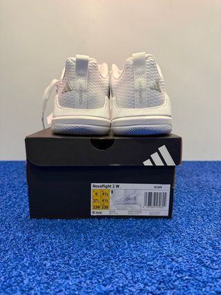 NovaFlight 2W, Bianco e Argento, numero 37 1/3