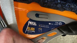 Casco Petzl escalada y vía ferrata