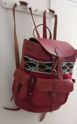 Mochila Piel Roja Artesanal Marruecos