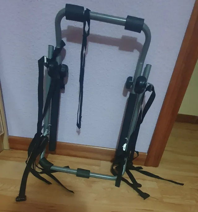 Porta biciclette per auto