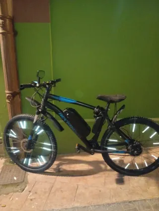 Bicicleta elettrica Rockrider ST 500