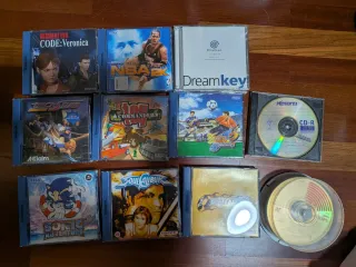 Consola Sega Dreamcast, mandos y juegos
