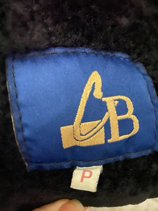 Chaqueta negra con cuello de pelo