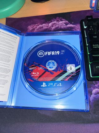 Juegos PS4 FIFA 19 y FIFA 20