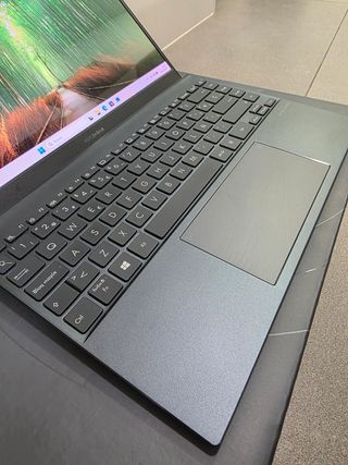 Portátil Asus Zenbook 13 UX325 Gris