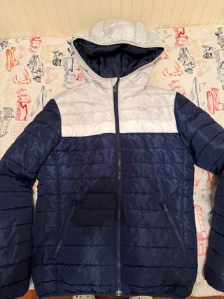 Chaqueta Jack & Jones azul y blanca