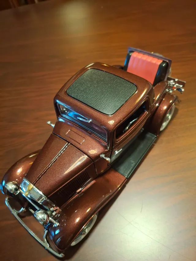 Ford 1932 Escala 1:18