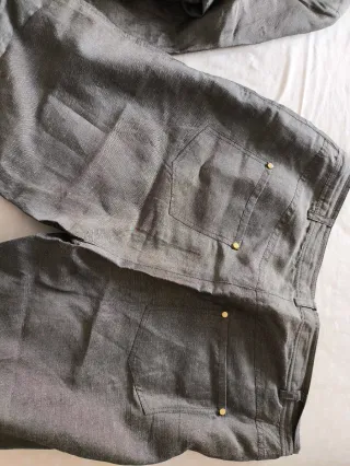 Conjunto chaqueta y pantalón gris