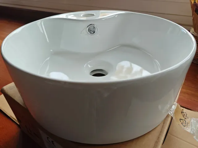 Lavabo de baño de porcelana blanco