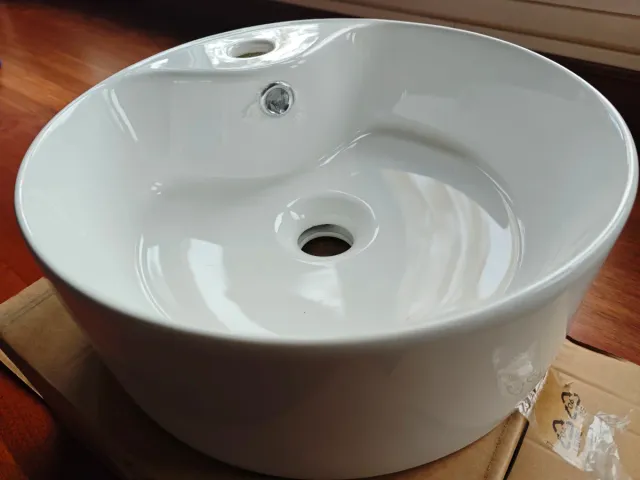 Lavabo de baño de porcelana blanco