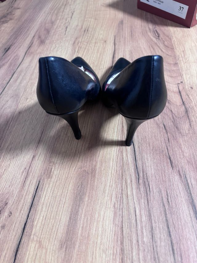 Tacones negros talla 37, 10cm