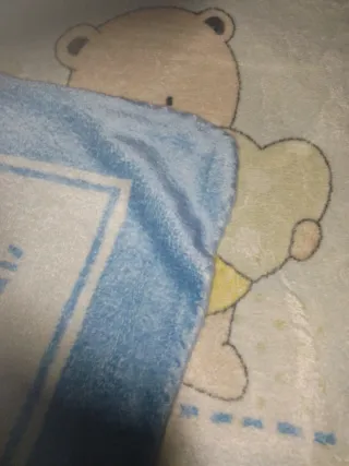 Manta cuna oso corazón