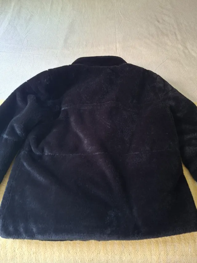 Abrigo pelo Zara negro