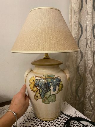 grande Lampada in ceramica con decoro uva
