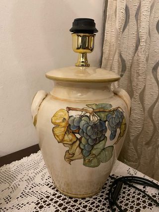 grande Lampada in ceramica con decoro uva