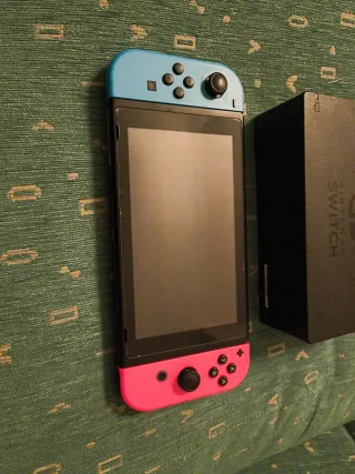 Nintendo Switch Azul y Roja