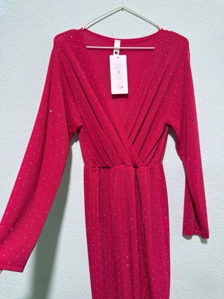 Vestido rojo brillante manga larga