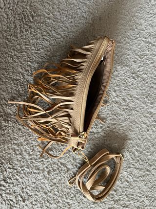 Bolso beige flecos estilo boho