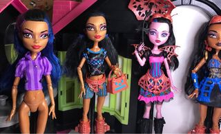Monster High Robecca y Dracubecca (leer precios)