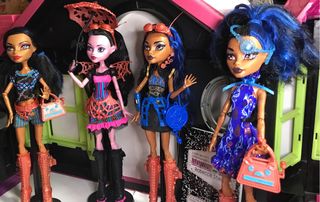 Monster High Robecca y Dracubecca (leer precios)