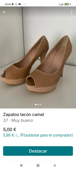 Zapatos de tacón beige y marrón