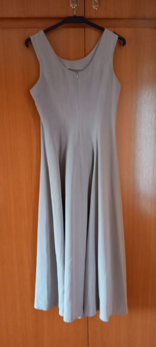 Vestido beige marrón elegante