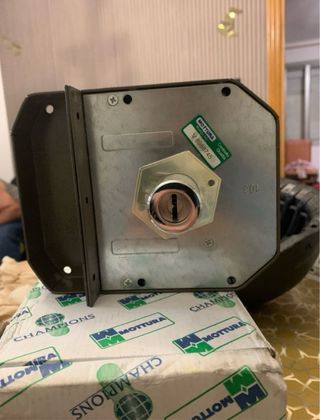 Cerradura de puertas blindadas