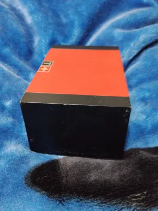 Caja Reloj Tissot + Libro La Novela de una Fábrica