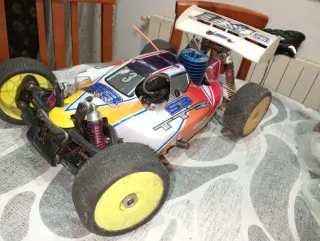 Coche RC Nitro 1/8 Buggy carburado arranca muy bie