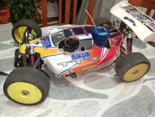 Coche RC Nitro 1/8 Buggy carburado arranca muy bie