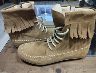 Botas de ante con flecos sin estrenar